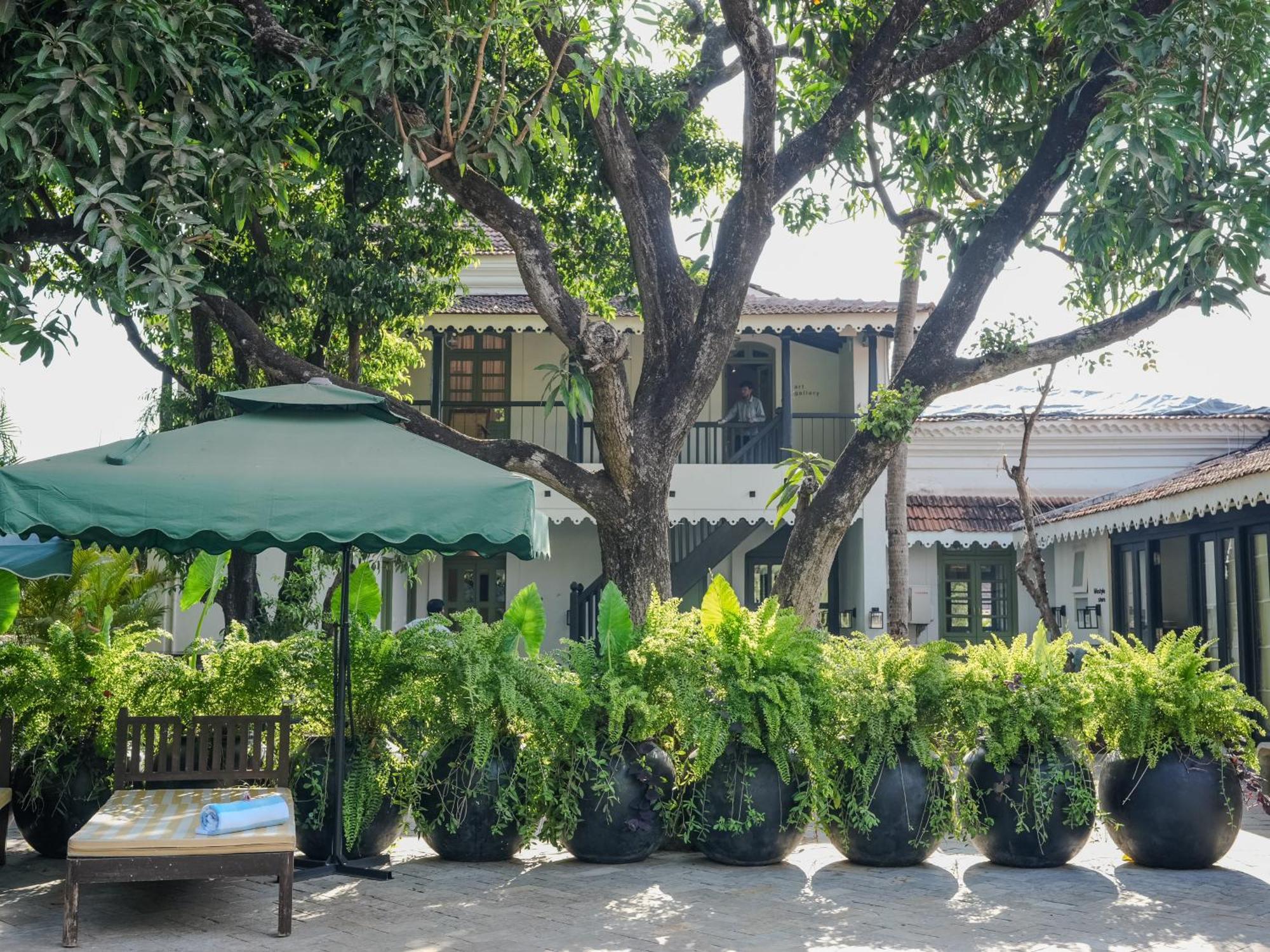 The Project Cafe And Hotel Aldona Extérieur photo